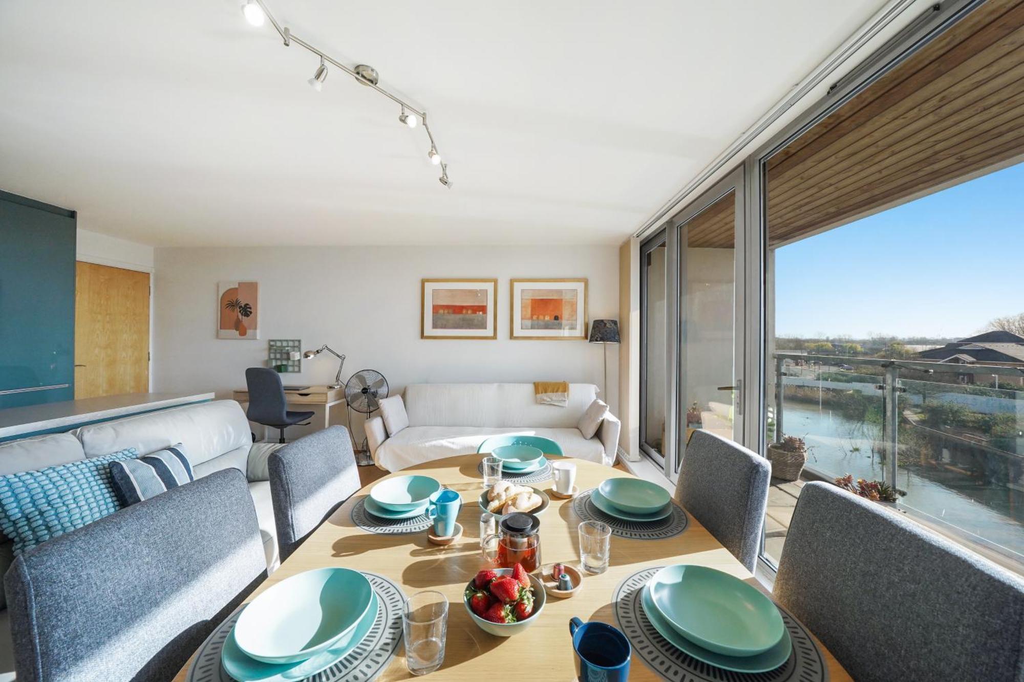 City Riverside - 2 Bedroom & Free Parking Barking  Buitenkant foto