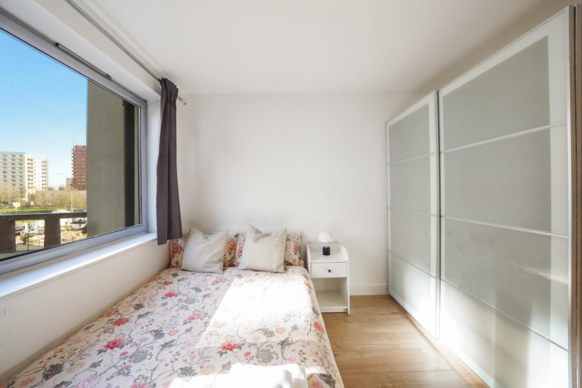 City Riverside - 2 Bedroom & Free Parking Barking  Buitenkant foto